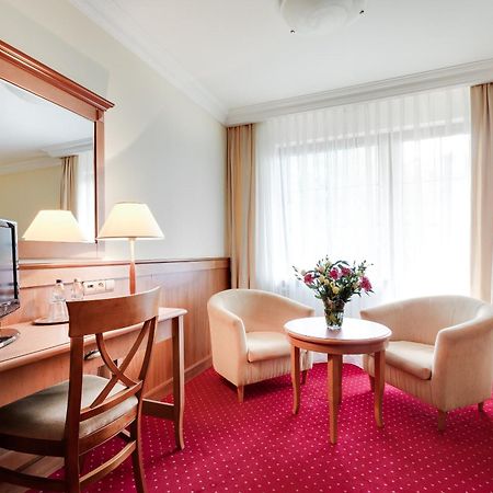 קרפאז' Hotel Konradowka Wellness & Spa - 300 Metrow Do Centrum מראה חיצוני תמונה