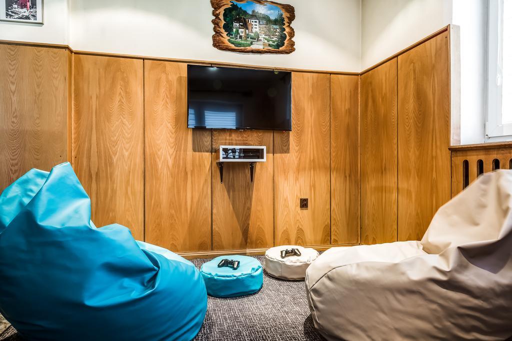 קרפאז' Hotel Konradowka Wellness & Spa - 300 Metrow Do Centrum מראה חיצוני תמונה
